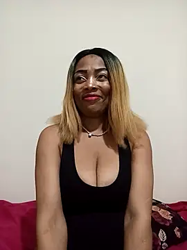 Snapshot of SEXYMOANSXX chatting on October 2025 04:39:02 PM SEXYMOANSXX online show from October 2025 04:39:02 PM