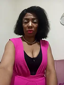 Snapshot of SEXYMOANSXX chatting on October 2025 01:41:02 AM SEXYMOANSXX online show from October 2025 01:41:02 AM