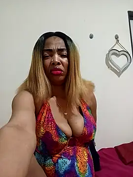 SEXYMOANSXX online show from June 2026 05:50:02 PM