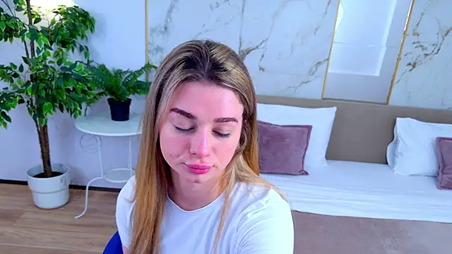 SweetyLicky online show from March 2026 04:07:02 PM