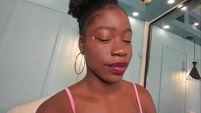 MichellePose online show from December 2025 12:45:01 PM