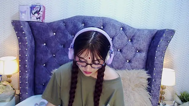 RavenLove  online show from October 2025 08:58:01 PM