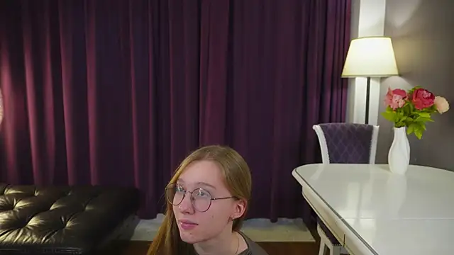 HarrietGeorge online show from September 2025 01:46:02 PM