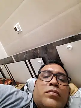 Hot-boy077 online show from March 2026 05:27:01 PM