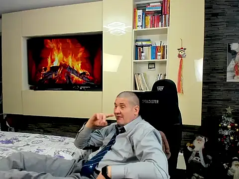 SpartacusDaddy48 online show from February 2026 06:26:01 PM