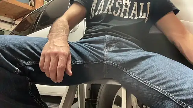 Snapshot of HorneyCowboy154 chatting on February 2026 07:45:02 PM HorneyCowboy154 online show from February 2026 07:45:02 PM