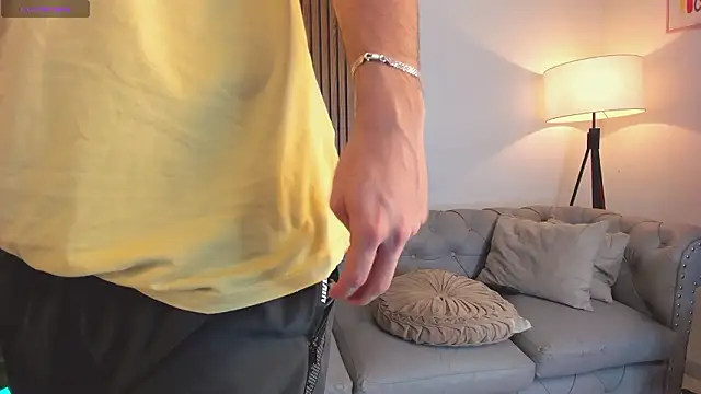 Maximo Wolff online show from March 2026 03:10:01 AM