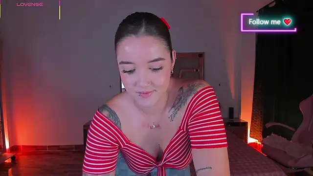 lunaarose online show from April 2026 03:31:02 AM