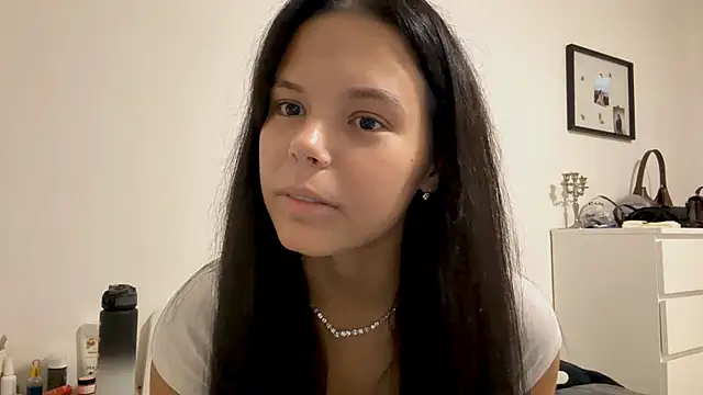 MaydaCornwall online show from December 2025 04:13:01 PM