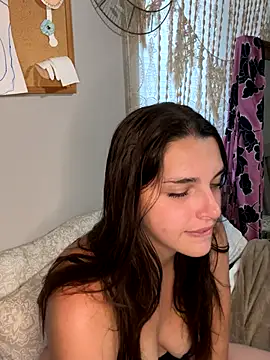 candybbylove1292  online show from October 2025 08:52:01 PM