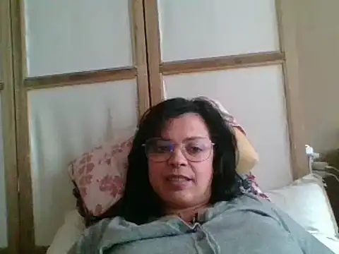 ITALIANASISIXX online show from November 2025 12:33:01 PM