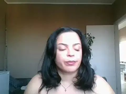 ITALIANASISIXX online show from February 2026 12:32:02 PM