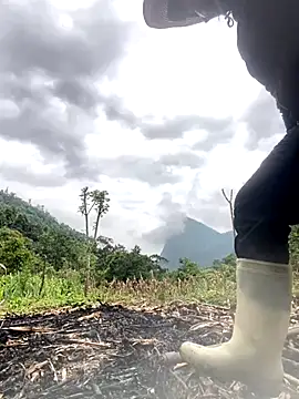 Lai005 online show from September 2025 03:28:01 AM