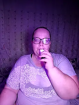 Snapshot of LillyWilly chatting on September 2025 08:49:01 AM LillyWilly online show from September 2025 08:49:01 AM