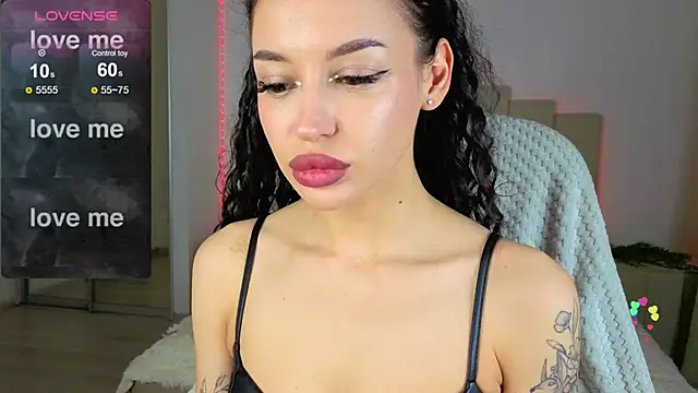 Alexa   Hill online show from October 2025 01:06:02 AM