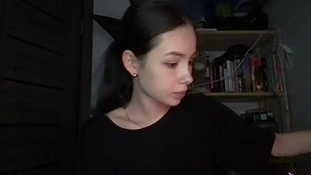 Yuna5343 online show from October 2025 08:22:01 PM