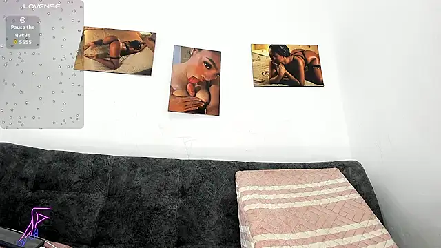 mishell- online show from November 2025 06:43:01 PM