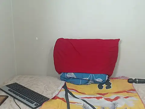  SweetLips  online show from April 2026 06:10:01 PM