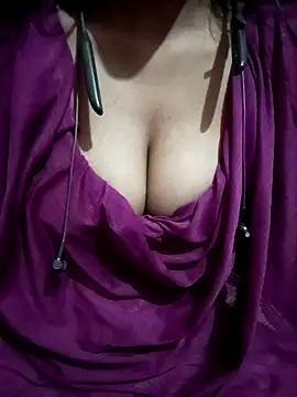 kaviyaponnu0987 online show from February 2026 02:04:02 PM