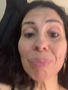 Lhcruz online show from April 2026 10:14:02 AM