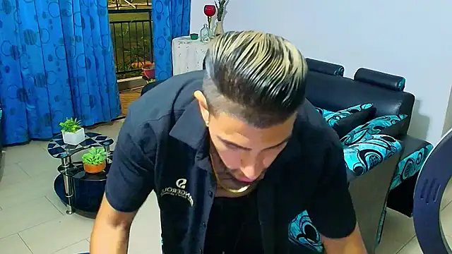 Snapshot of DaveSoldier chatting on September 2025 04:23:01 AM DaveSoldier online show from September 2025 04:23:01 AM