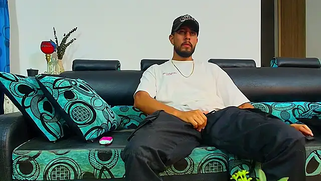 Snapshot of DaveSoldier chatting on October 2025 04:22:01 AM DaveSoldier online show from October 2025 04:22:01 AM