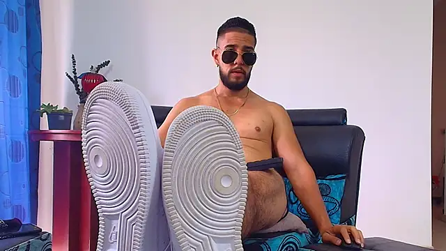 Snapshot of DaveSoldier chatting on October 2025 02:40:01 PM DaveSoldier online show from October 2025 02:40:01 PM