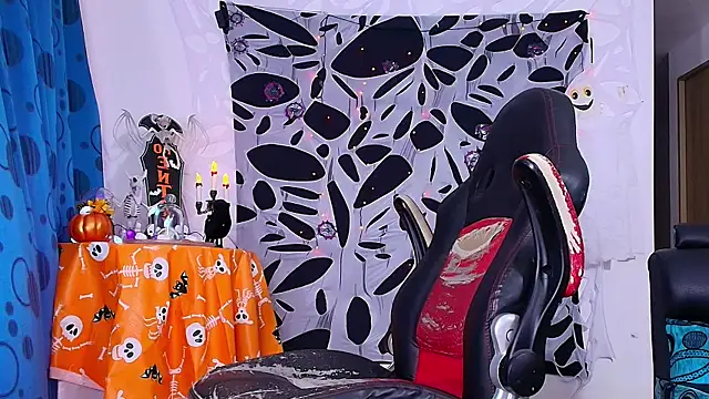 Snapshot of DaveSoldier chatting on November 2025 10:32:01 PM DaveSoldier online show from November 2025 10:32:01 PM