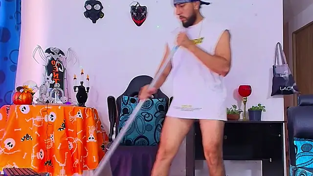 Snapshot of DaveSoldier chatting on November 2025 06:41:04 PM DaveSoldier online show from November 2025 06:41:04 PM