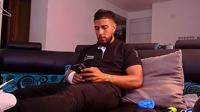 Snapshot of DaveSoldier chatting on November 2025 12:47:01 AM DaveSoldier online show from November 2025 12:47:01 AM