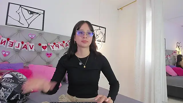 Naughty Couple83 online show from February 2026 07:55:02 PM