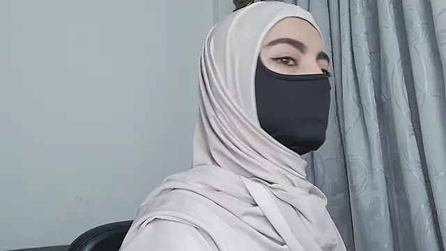 jade nassar online show from December 2025 10:14:01 PM