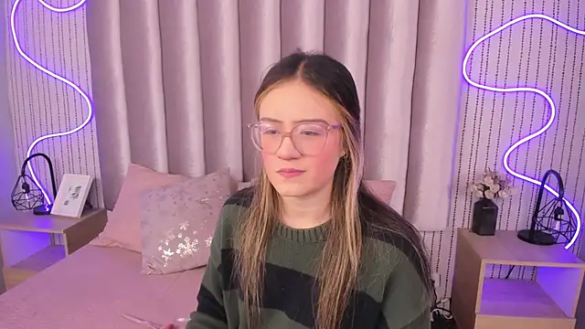 SamanthaPeachss online show from November 2025 12:15:01 PM