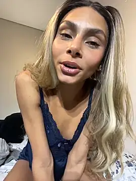 Snapshot of heloagreen_ chatting on September 2025 03:17:02 AM heloagreen online show from September 2025 03:17:02 AM