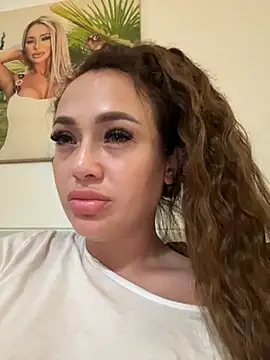 hannacandii online show from November 2025 07:36:02 PM