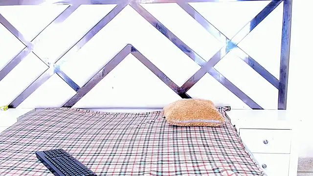 LadyandMaverick online show from December 2025 03:22:02 AM