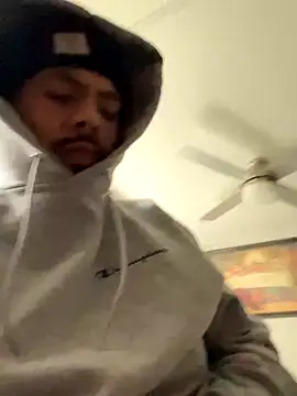 Bbrn69official online show from October 2025 06:52:02 PM