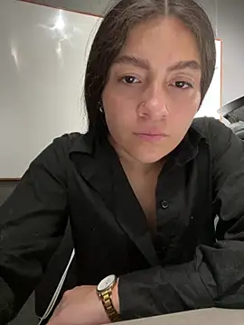 Snapshot of Alyha_Cortes chatting on September 2025 01:33:01 PM Alyha Cortes online show from September 2025 01:33:01 PM
