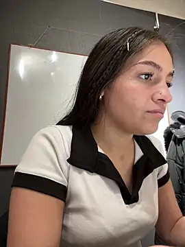 Snapshot of Alyha_Cortes chatting on September 2025 01:56:01 PM Alyha Cortes online show from September 2025 01:56:01 PM