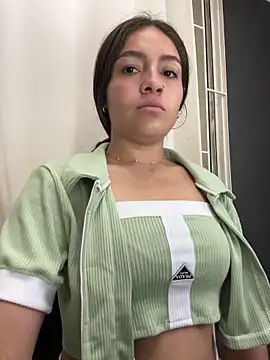 Snapshot of Alyha_Cortes chatting on October 2025 01:28:02 PM Alyha Cortes online show from October 2025 01:28:02 PM