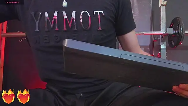 DimitriDeluxe online show from October 2025 08:24:02 PM