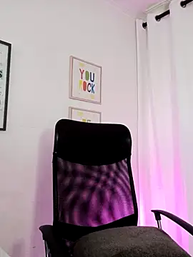 Snapshot of kim7_ chatting on June 2026 02:56:01 PM kim7 online show from June 2026 02:56:01 PM