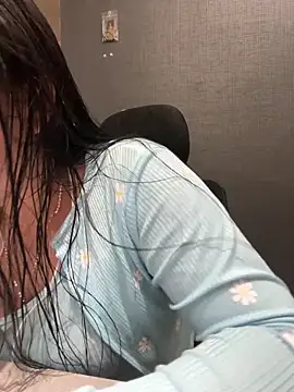 Emily Rivers  online show from December 2025 01:19:01 PM