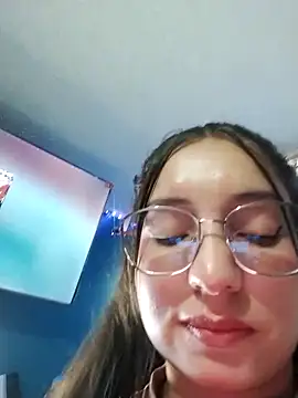 Snapshot of Mia___15 chatting on September 2025 04:06:01 PM Mia   15 online show from September 2025 04:06:01 PM
