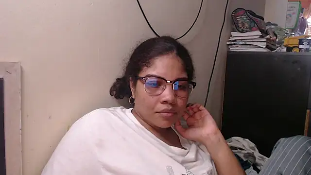 madelene online show from February 2025 01:41:01 AM