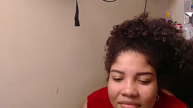 Snapshot of madelene chatting on May 2026 01:33:01 AM madelene online show from May 2026 01:33:01 AM