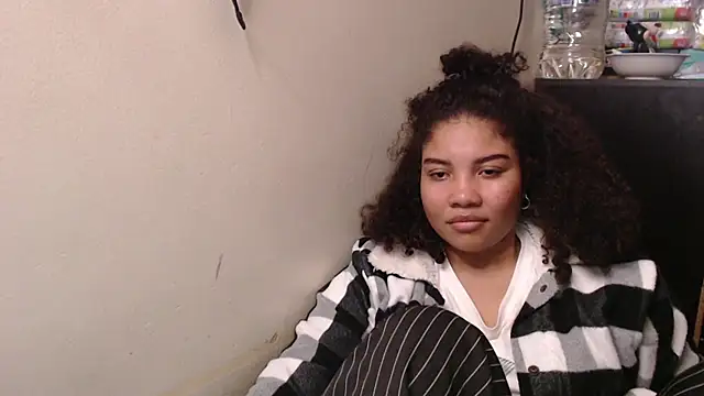 Snapshot of madelene chatting on May 2026 02:29:02 AM madelene online show from May 2026 02:29:02 AM