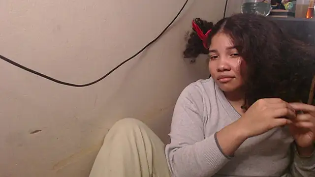 Snapshot of madelene chatting on May 2026 04:20:02 AM madelene online show from May 2026 04:20:02 AM