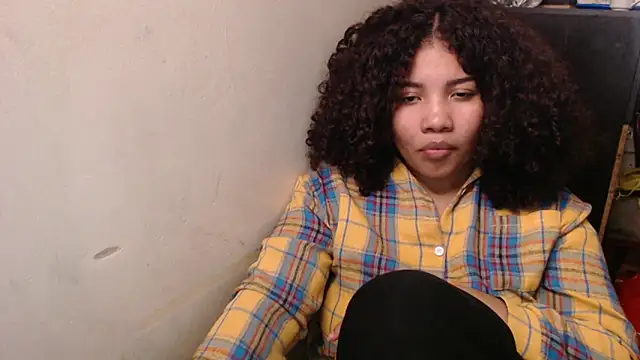 Snapshot of madelene chatting on May 2026 04:21:02 AM madelene online show from May 2026 04:21:02 AM