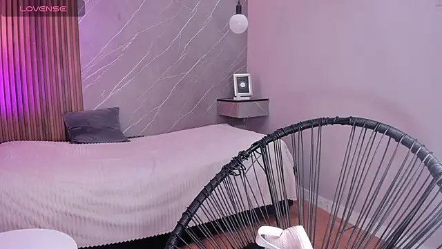 emma  rose1 online show from November 2025 02:28:02 AM